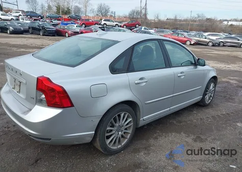 2010 Volvo S40 2.4I z USA, uszkodzony, nr VIN YV1382MS7A2486688